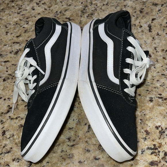 Vans - Picture 4 of 10